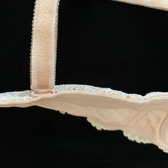 NWT VS Dream Angels Multi-Way Bra 34D - Picture 9 of 14